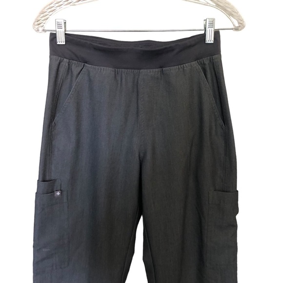 Figs Axim Cargo Scrub Pants - Picture 3 of 7